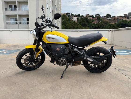DUCATI SCRAMBLER ICON 